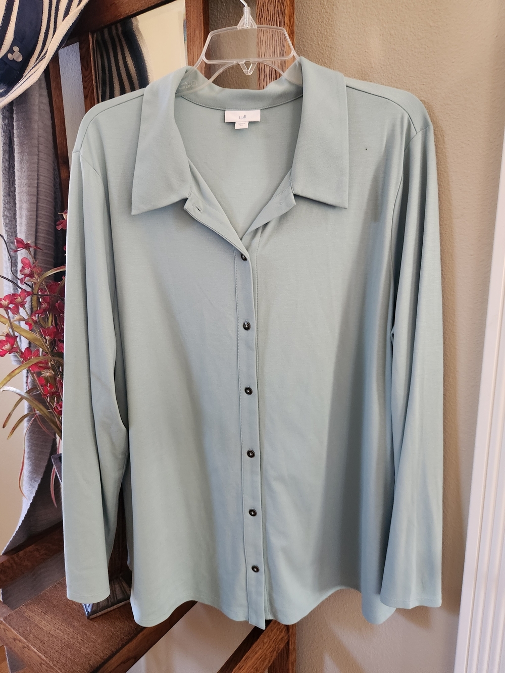 Light Green J Jill Button-Front Women's Shirt